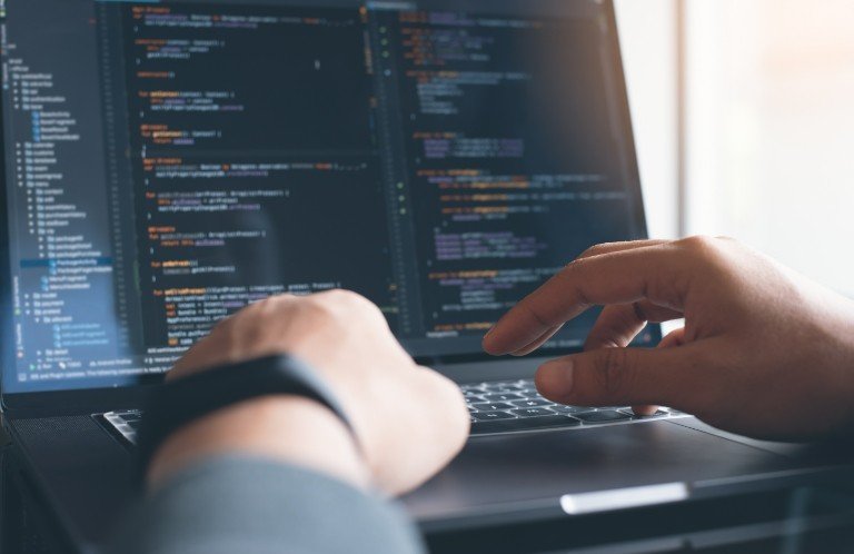 content-oferta-szkoleniowa-kursy-komputerowe-tworzenie-aplikacji-z-javascript